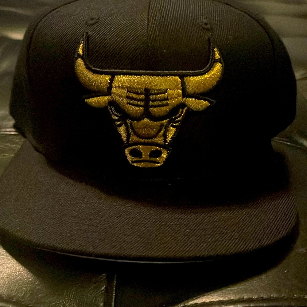 Mitchell & Ness Bulls SnapBack NWT